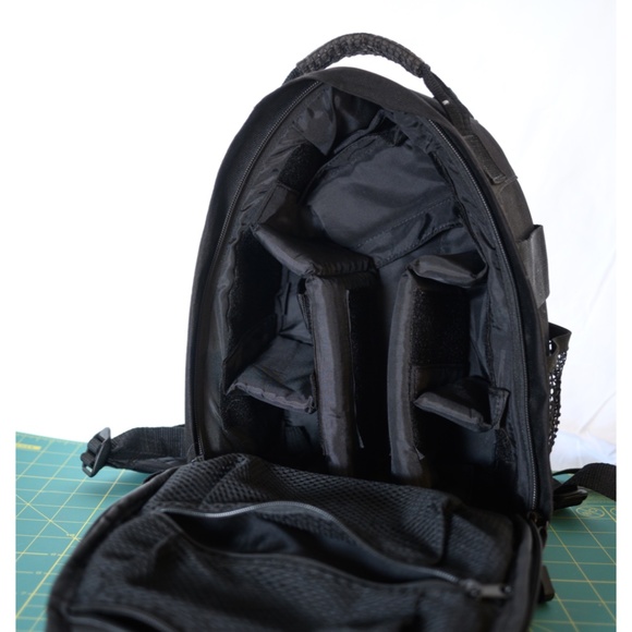 Tamrac black camera backpack - Picture 6 of 6